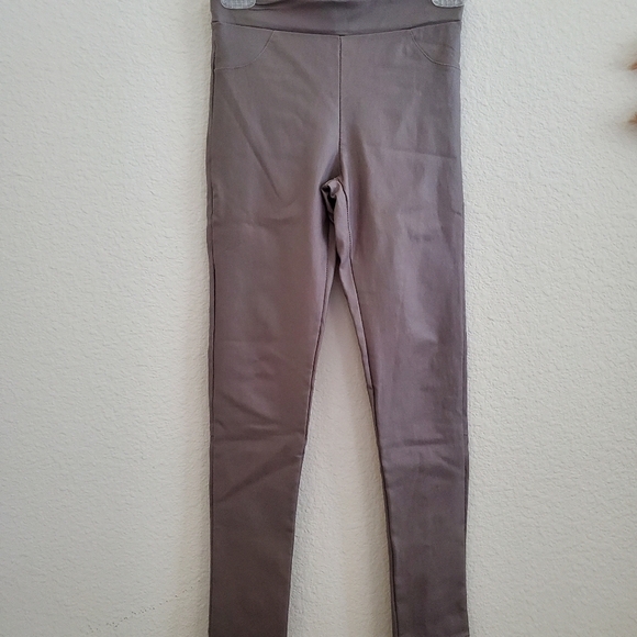VEGAN leather leggings - Picture 1 of 6